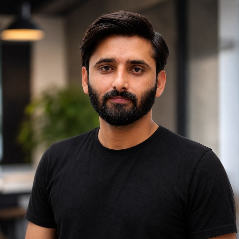 Aamir Ali, senior full-stack engineer (Laravel, Node.js, React) based in Lahore, Pakistan